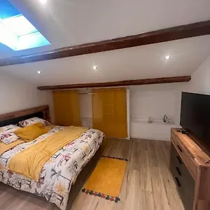 T2 Neuf Et Moderne Climatiser Avec Netflix Amazon Appartement