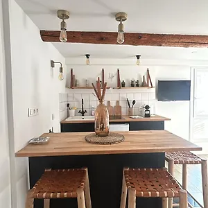 Place Aux Huiles Apartment