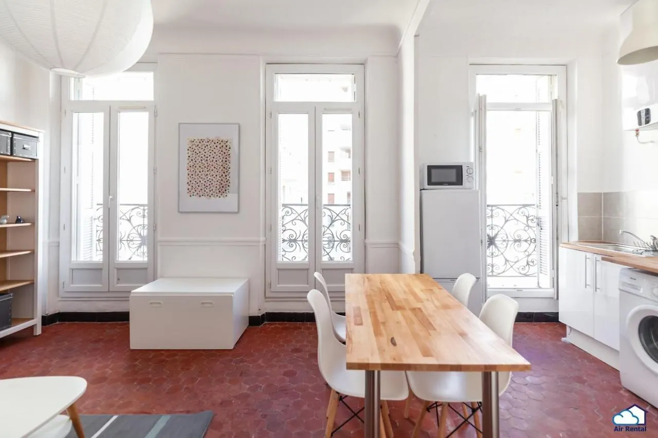 Chaleureux T2 Proche Des Terrasses Du Port - Air Rental location